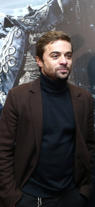 Илья Глинников стал отцом: появилось первое фото актера с ребенком