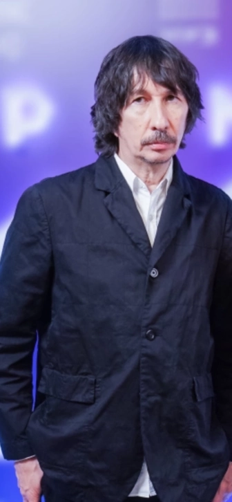 Основатель А’Студио Байгали Серкебаев показал архивное фото группы