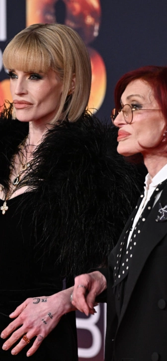 Келли Осборн ответила на критику своей внешности Келли Осборн ответила на критику своей внешности