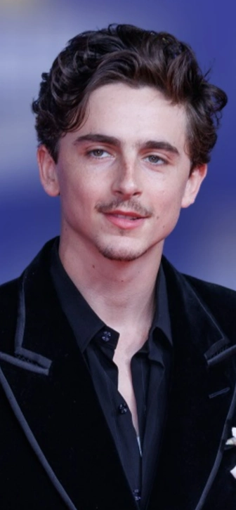 Рэпер EsDeeKid ворвался в Billboard 200 на фоне слухов о скрывающемся под этим псевдонимом актере Рэпер EsDeeKid ворвался в Billboard 200 на фоне слухов о скрывающемся под этим псевдонимом актере