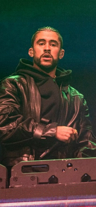 Выбранного хедлайнером «Супербоула» Bad Bunny предложили заменить кантри-певцом