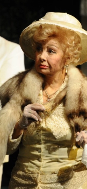 Ушла из жизни известная по роли пани Зоси из телепередачи «Кабачок «13 стульев»» Валентина Шарыкина Ушла из жизни известная по роли пани Зоси из телепередачи «Кабачок «13 стульев»» Валентина Шарыкина