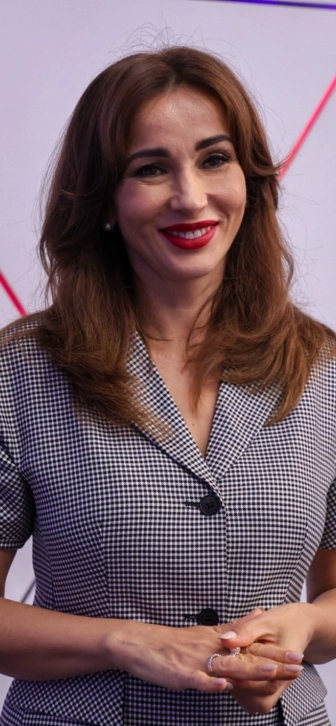 Анфиса Чехова с семьей посетила Диснейленд в Париже: «Дети счастливы, родители в ауте»