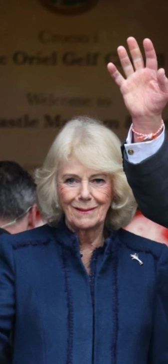 Королева Камилла вызвала критику общества из-за оценочного комментария