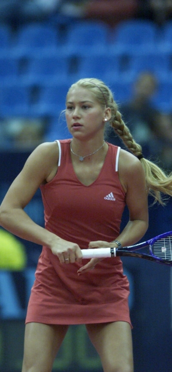 Анна Курникова впервые опубликовала фото всех детей от Энрике Иглесиаса