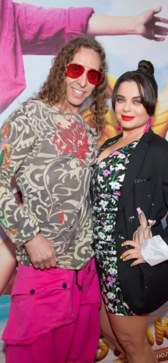 Тарзан неожиданно отреагировал на продажу масок со своим лицом: «Спасибо, что кто-то думает обо мне»