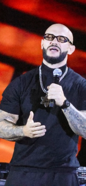 Джиган высказался о разводе с Самойловой после заседания