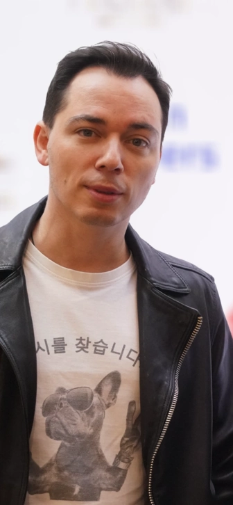 Родион Газманов заявил, что не прислушивается к советам отца