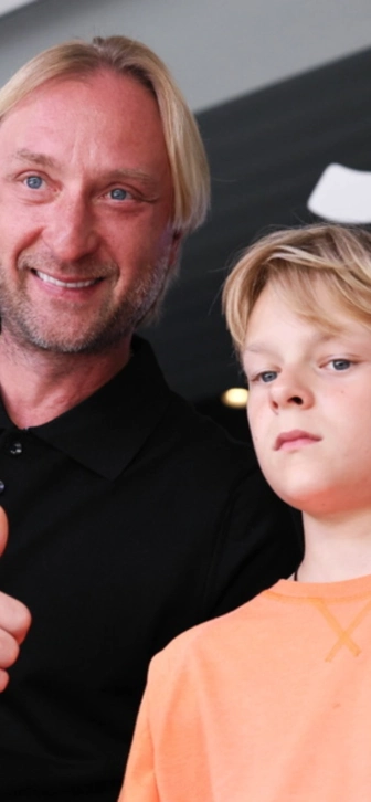 43-летний Плющенко хочет освоить рискованный элемент сальто на льду и научить сына