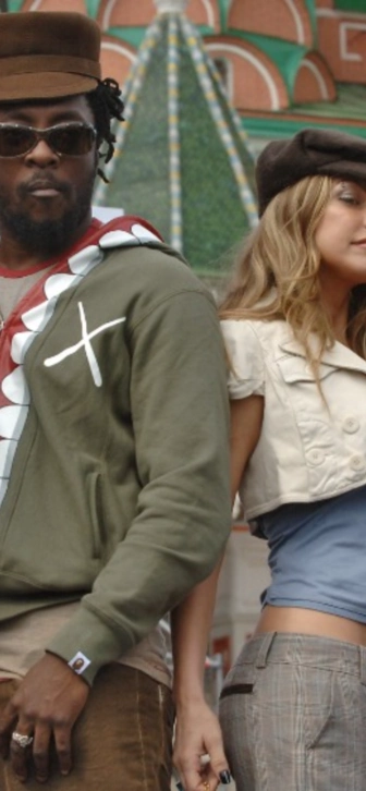 Fergie и Black Eyed Peas воссоединились, чтобы отметить важные даты Fergie и Black Eyed Peas воссоединились, чтобы отметить важные даты