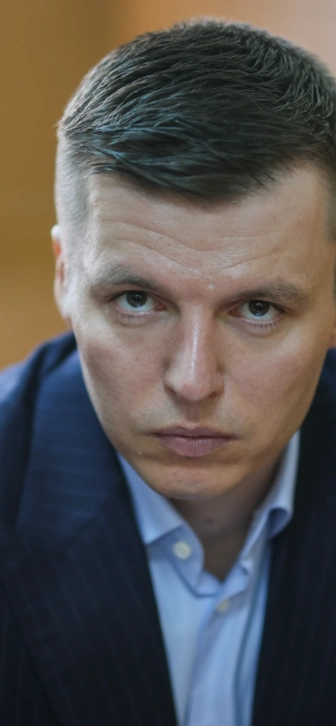 Артем Чекалин перед судом сообщил детям, что может не вернуться домой Артем Чекалин перед судом сообщил детям, что может не вернуться домой