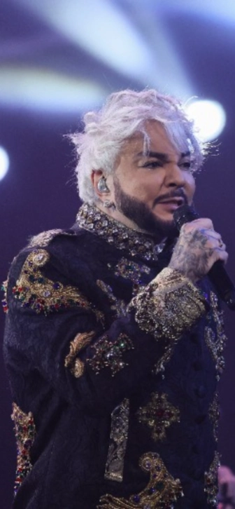 Филипп Киркоров опроверг информацию об отмене новогодних выступлений