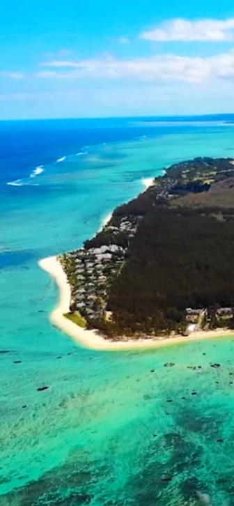 Инопланетные дюны, розовые голуби и селфи с гигантскими черепахами: «Приехали» на Маврикии!