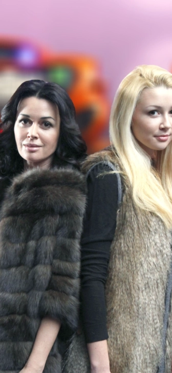 Дочь Анастасии Заворотнюк почтила память актрисы в День матери