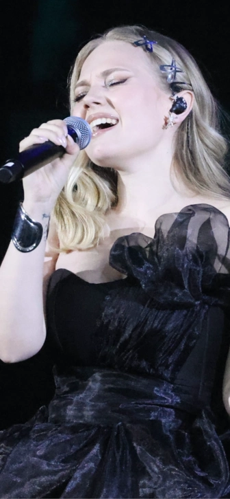 Певица TRIDA впервые стала мамой Певица TRIDA впервые стала мамой