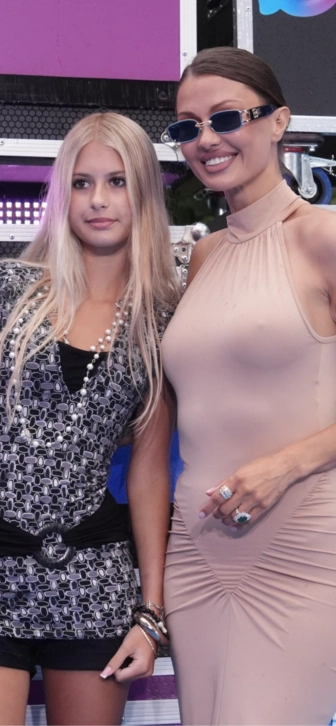 Бывший бойфренд Виктории Бони пожаловался на поведение их дочери Бывший бойфренд Виктории Бони пожаловался на поведение их дочери