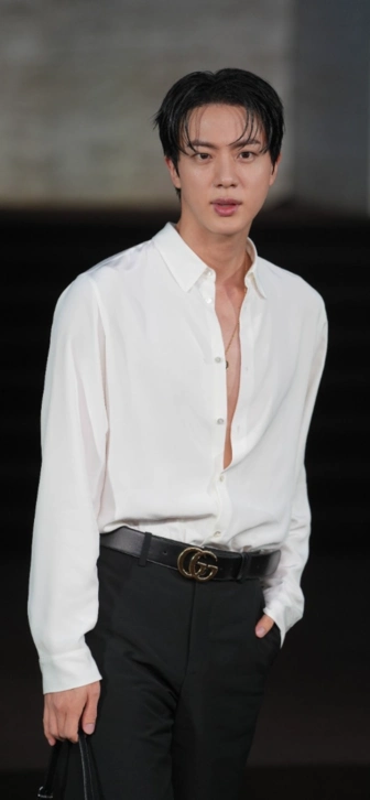 Трек Джина из BTS лидирует в Spotify Сингапура 280 дней подряд