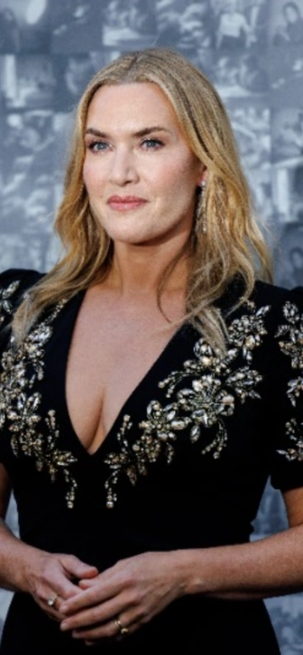 Дизайнер построила дом Кейт Уинслет для фильма «Отпуск по обмену» Дизайнер построила дом Кейт Уинслет для фильма «Отпуск по обмену»