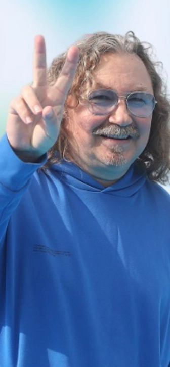 Игорь Николаев о мемах с его участием и возможности бритья усов за деньги: «Я бы с удовольствием!»