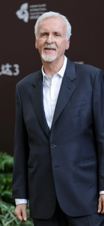 Режиссер Джеймс Кэмерон стал официальным миллиардером Режиссер Джеймс Кэмерон стал официальным миллиардером