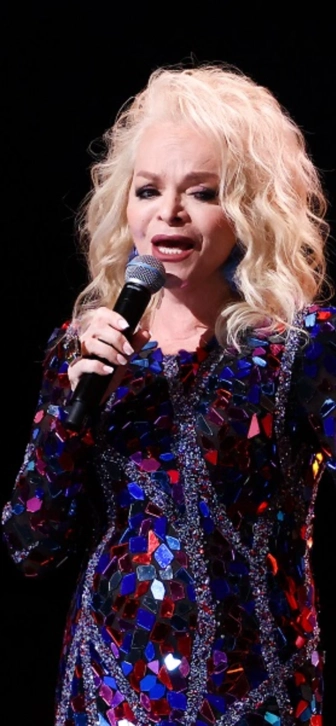 Возбуждено уголовное дело об угрозе убийством Ларисе Долиной