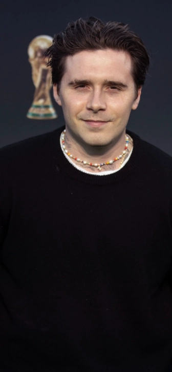 Бруклин Бекхэм стирает память о родителях: удаляет татуировки в честь Дэвида и Виктории