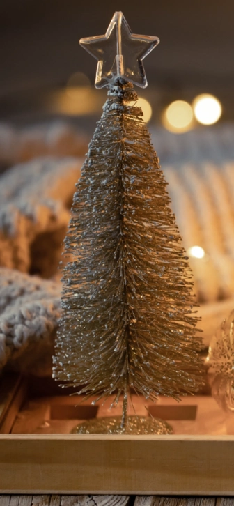 Тихий Новый год: зачем всё больше женщин выбирают праздник без шума Тихий Новый год: зачем всё больше женщин выбирают праздник без шума