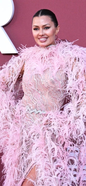 Виктория Боня пригрозила дочери строгим наказанием в виде полетов в эконом-классе