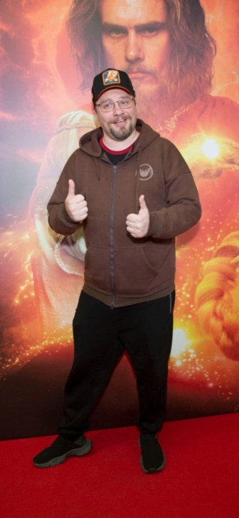 Харламов впервые вышел в свет с Катериной Ковальчук и мамой своей избранницы Харламов впервые вышел в свет с Катериной Ковальчук и мамой своей избранницы