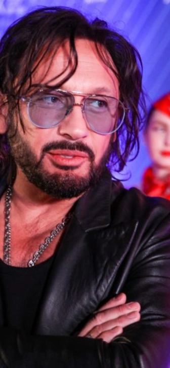 Стас Михайлов объяснил, зачем снимает фильм о себе Стас Михайлов объяснил, зачем снимает фильм о себе