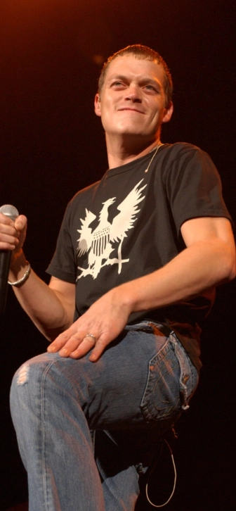 Скончался фронтмен 3 Doors Down Брэд Арнольд