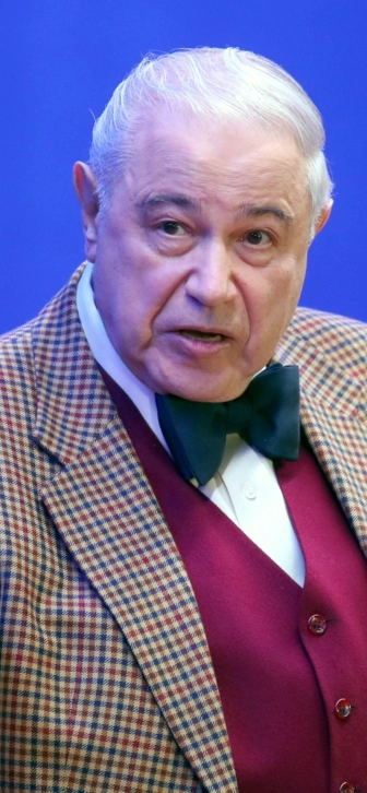79-летний Евгений Петросян зарабатывает миллионы: «За меньшее не согласится»