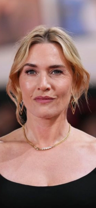 50-летняя Кейт Уинслет рассказала о своем отношении к старению и «уколам красоты»