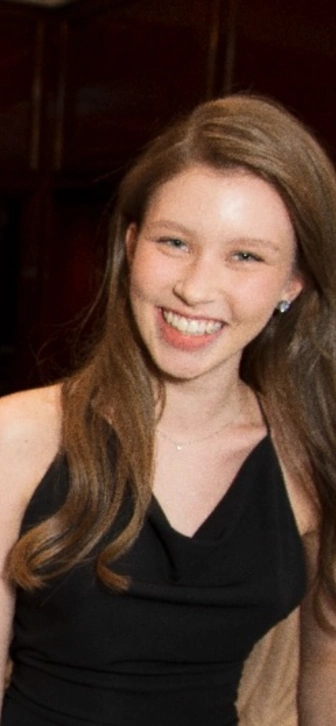 Дмитриенко отметил юбилей в столичном заведении в компании Пересильд и ее мамы