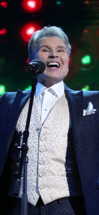 Жена Александра Малинина трогательно поздравила певца с днем рождения Жена Александра Малинина трогательно поздравила певца с днем рождения