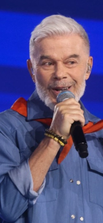 Олег Газманов поделился секретом вдохновения: «Люблю ее больше, чем когда-либо»