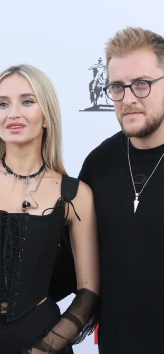 Участники музыкального дуэта Nansi & Sidorov сыграли свадьбу