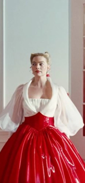 Марго Робби ответила на критику роли в новой экранизации фильма «Грозовой перевал»