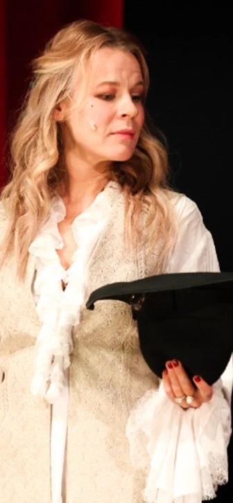 Александра Ребенок рассказала о материнстве: «Я немножко сумасшедшая мама» Александра Ребенок рассказала о материнстве: «Я немножко сумасшедшая мама»