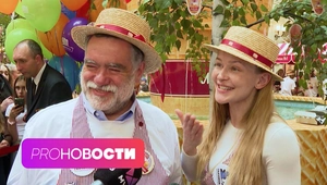 Почему зрители недовольны концертом Канье Уэста? Зачем артисты продают мороженое в ГУМе? Почему зрители недовольны концертом Канье Уэста? Зачем артисты продают мороженое в ГУМе?